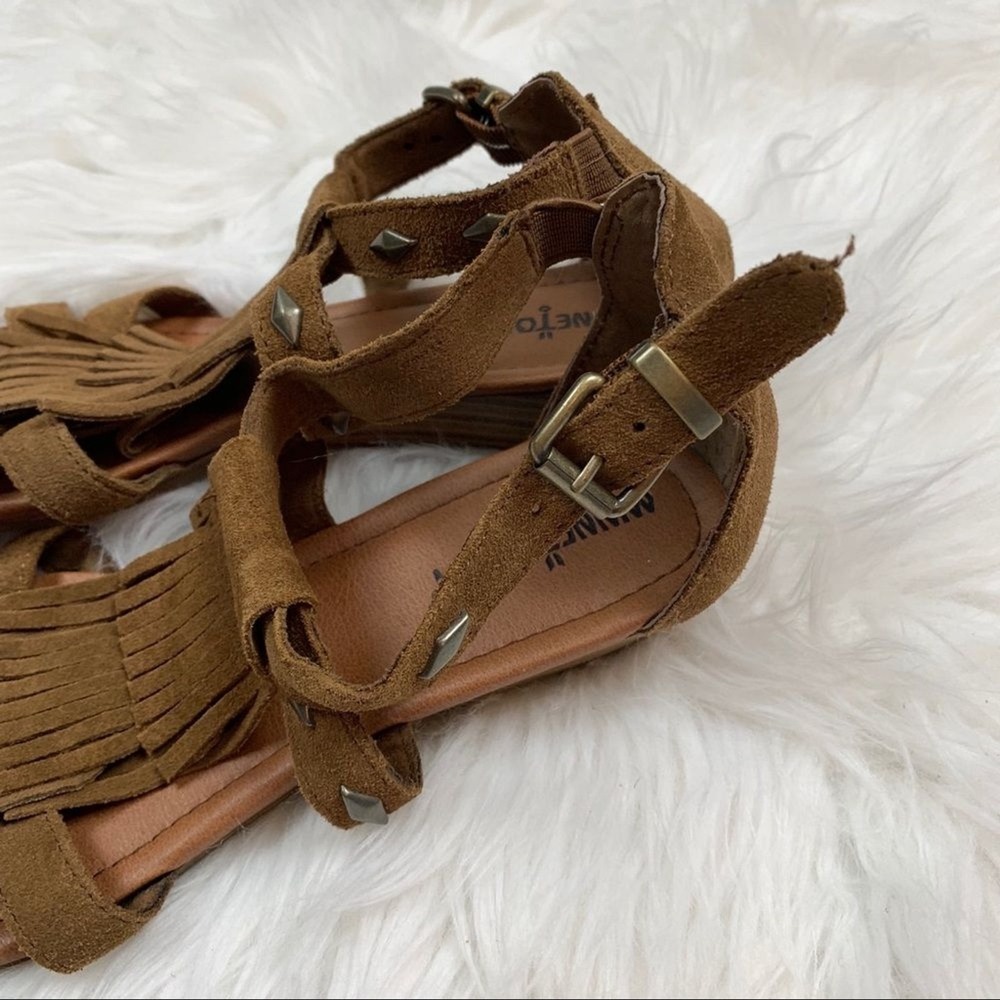 Minnetonka Merriam Brown Suede Gladiator Fringe Wedge Sandals Boho Size 7 - Picture 4 of 6